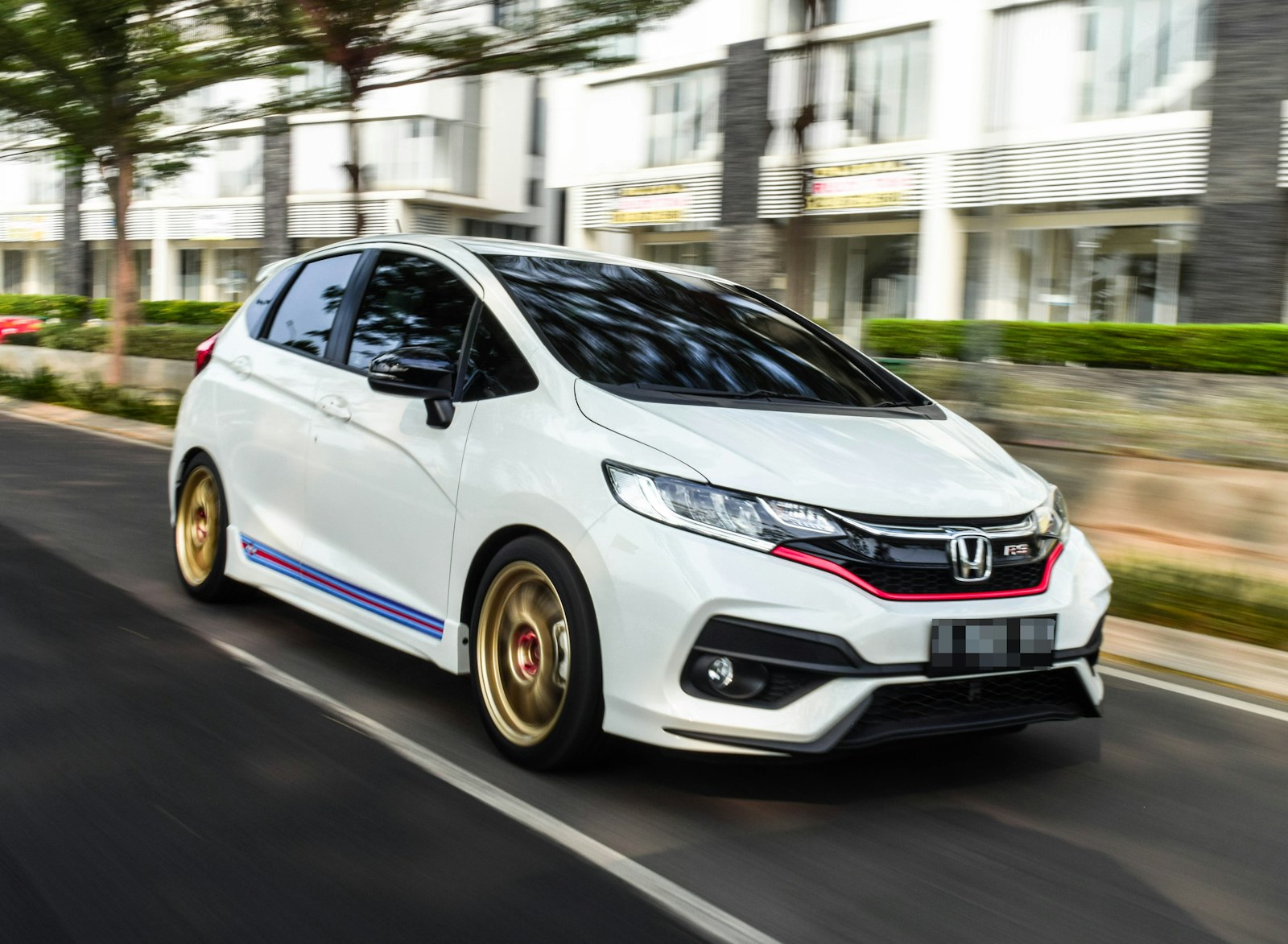 HONDA FIT HYBRID L-PKG 2014 vehicle image